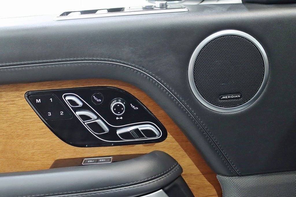 Used 2021 Land Rover Range Rover Autobiography image 38