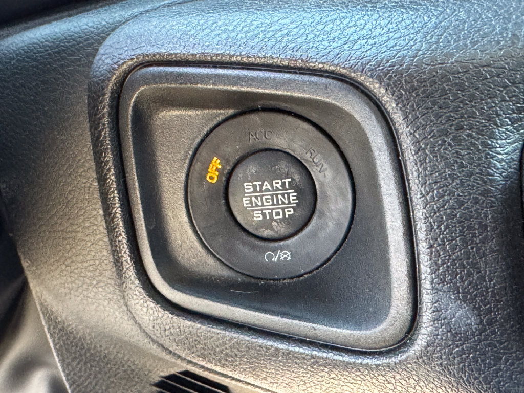 Used 2024 Jeep Wrangler Unlimited AWD/4WD image 14
