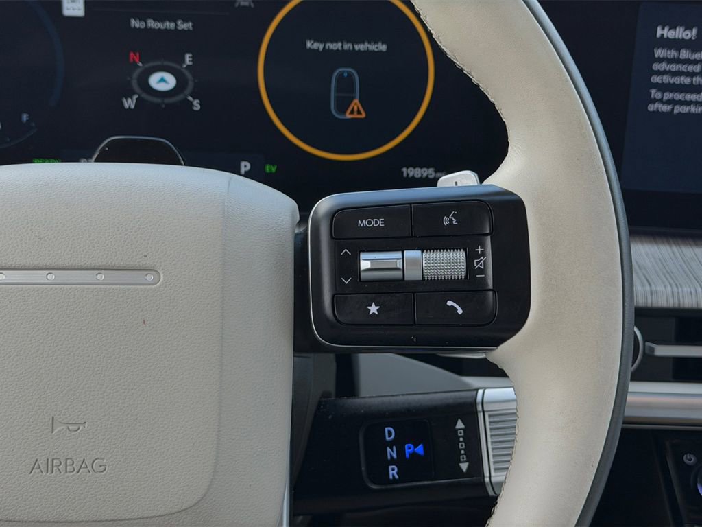 Used 2025 Hyundai Santa Fe Calligraphy image 19