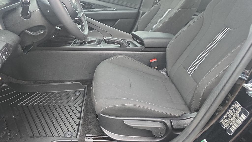 Used 2026 Hyundai Elantra Sport FWD image 14