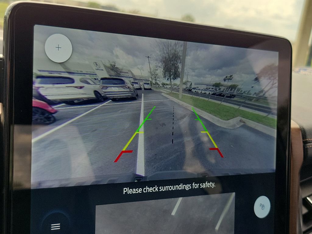 Used 2022 Ford F150 Lightning Lariat image 25