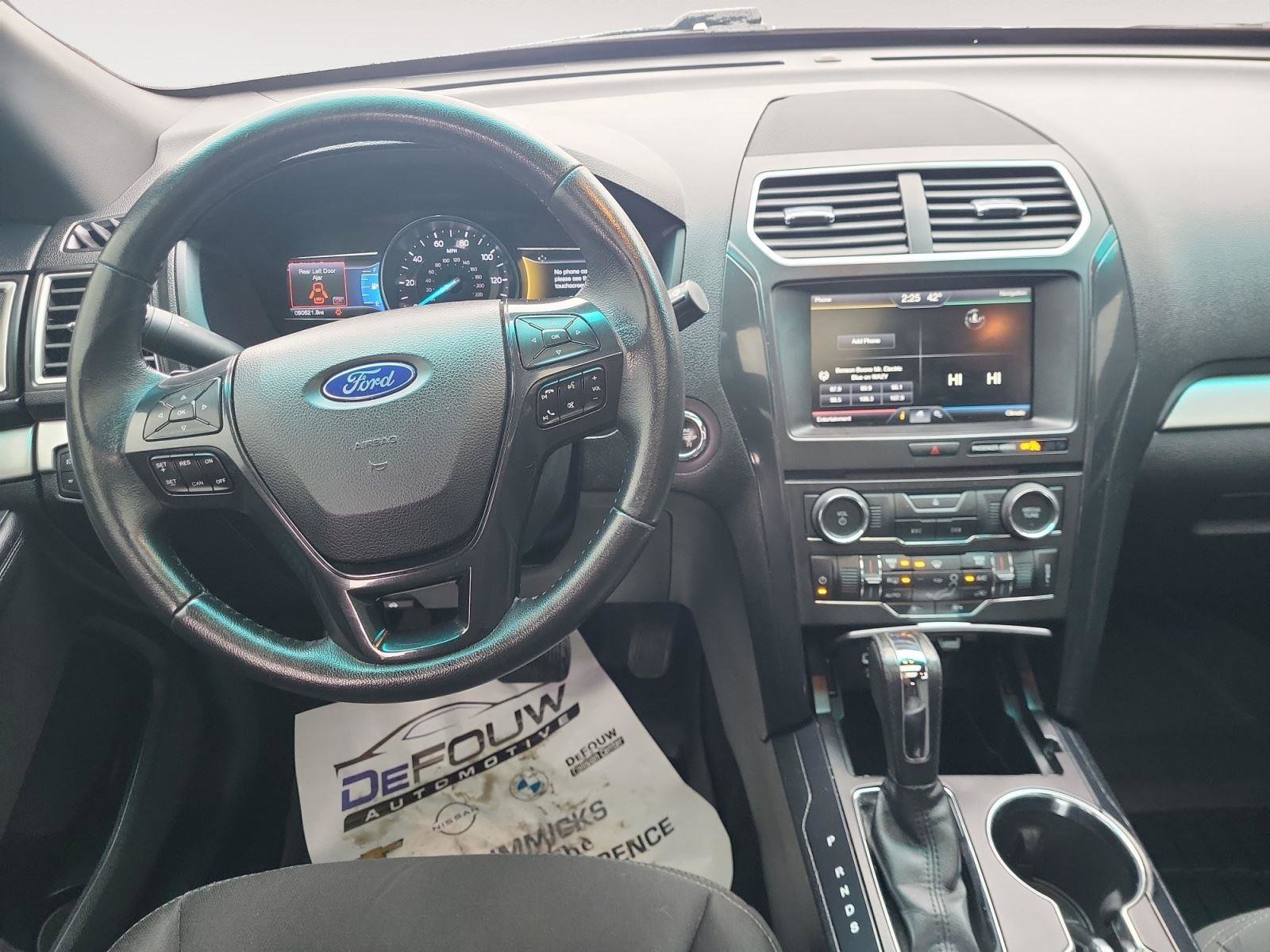 Used 2016 Ford Explorer XLT w/ Equipment Group 201A AWD/4WD image 13