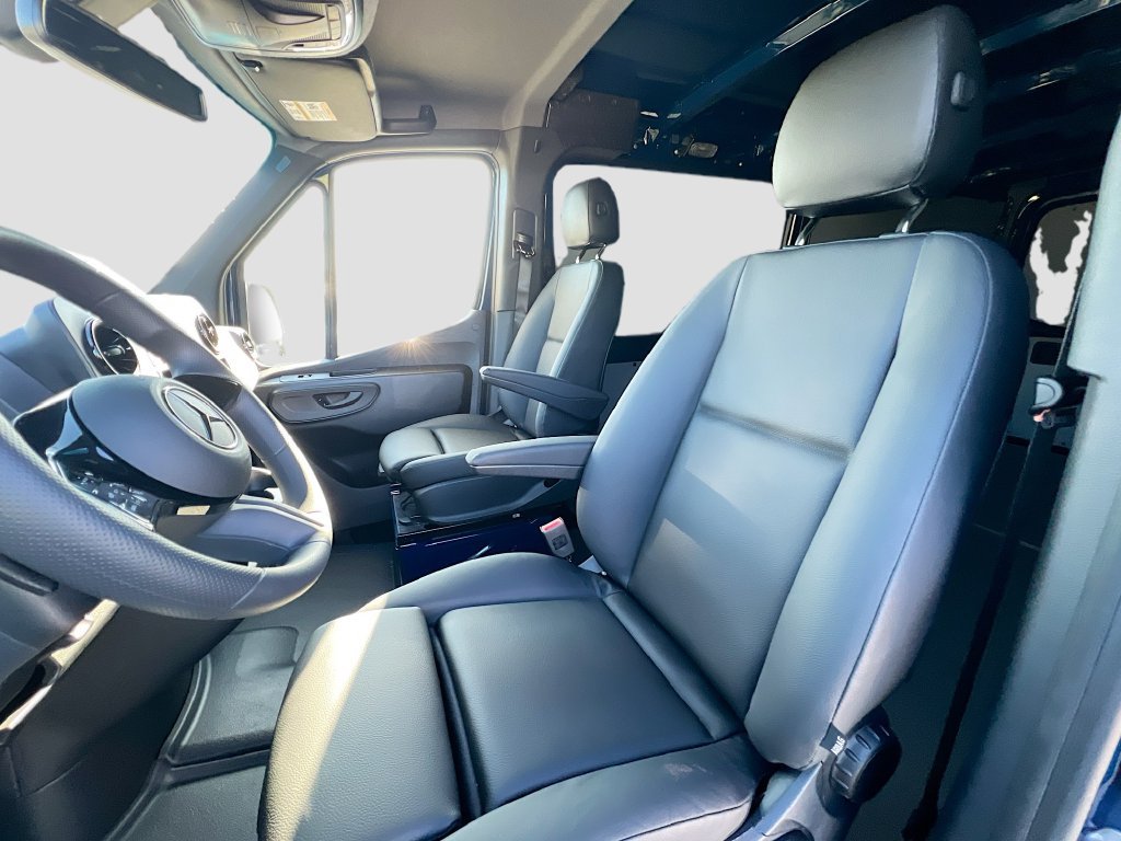 New 2025 Mercedes-Benz Sprinter 2500 image 12