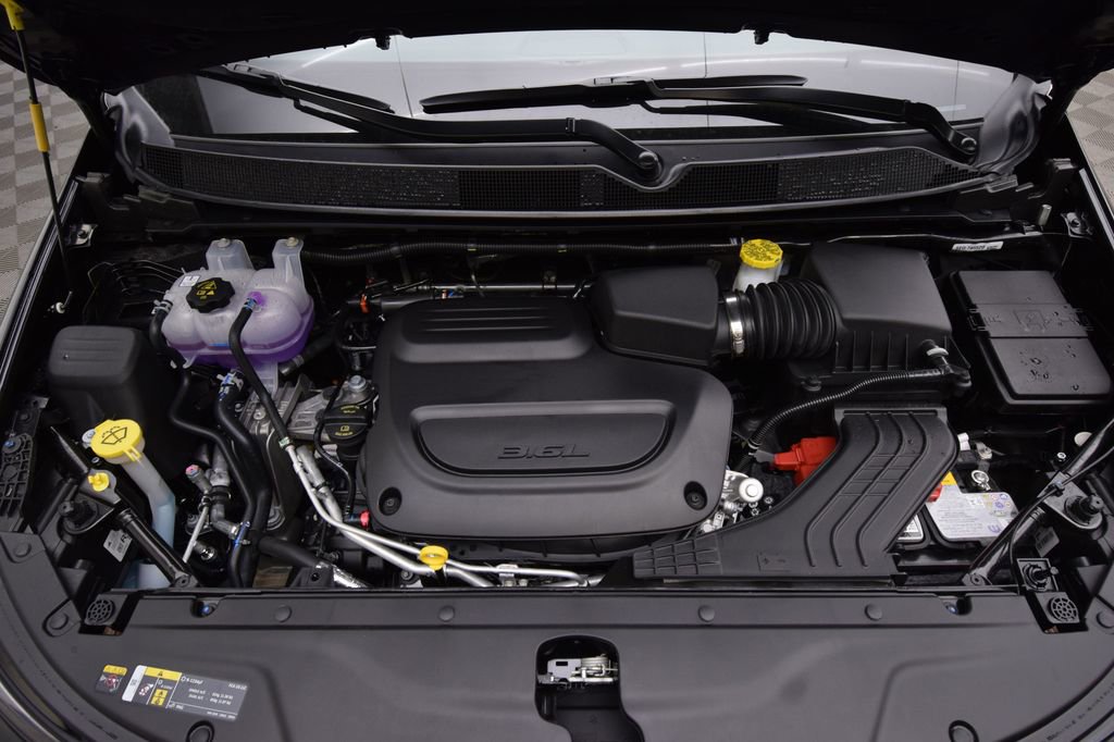 New 2026 Chrysler Pacifica Select w/ S Appearance Package FWD image 9