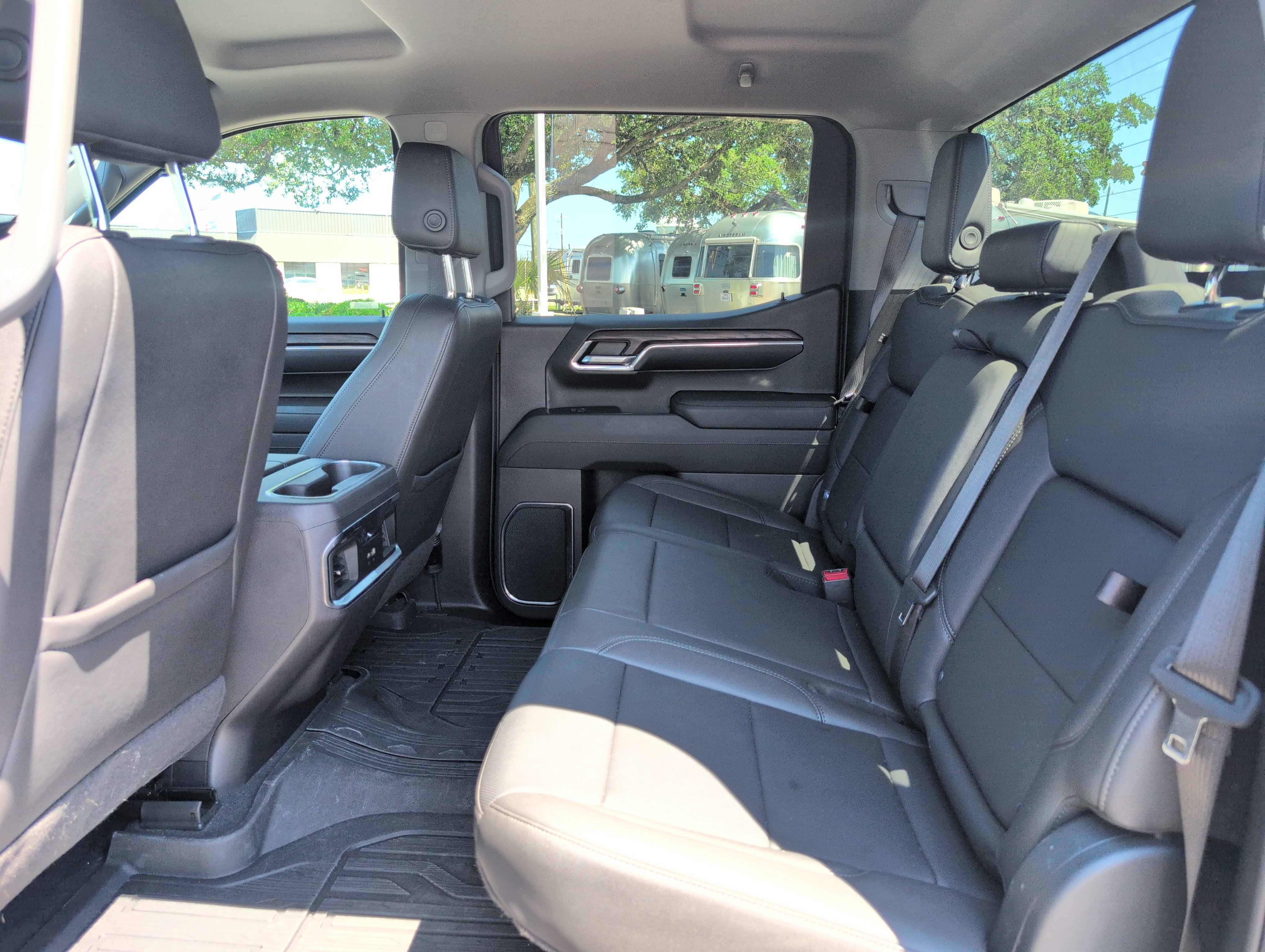 Used 2024 GMC Sierra 1500 SLT w/ SLT Premium Package RWD image 33