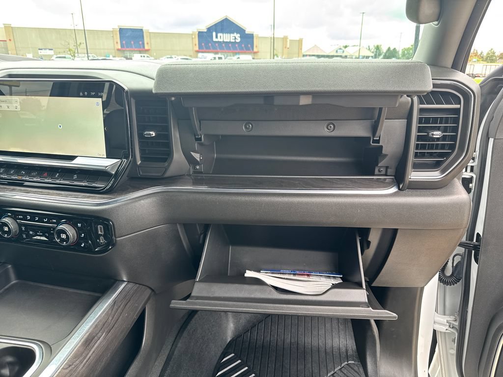 Used 2024 Chevrolet Silverado 2500 LTZ w/ LTZ Convenience Package AWD/4WD image 44