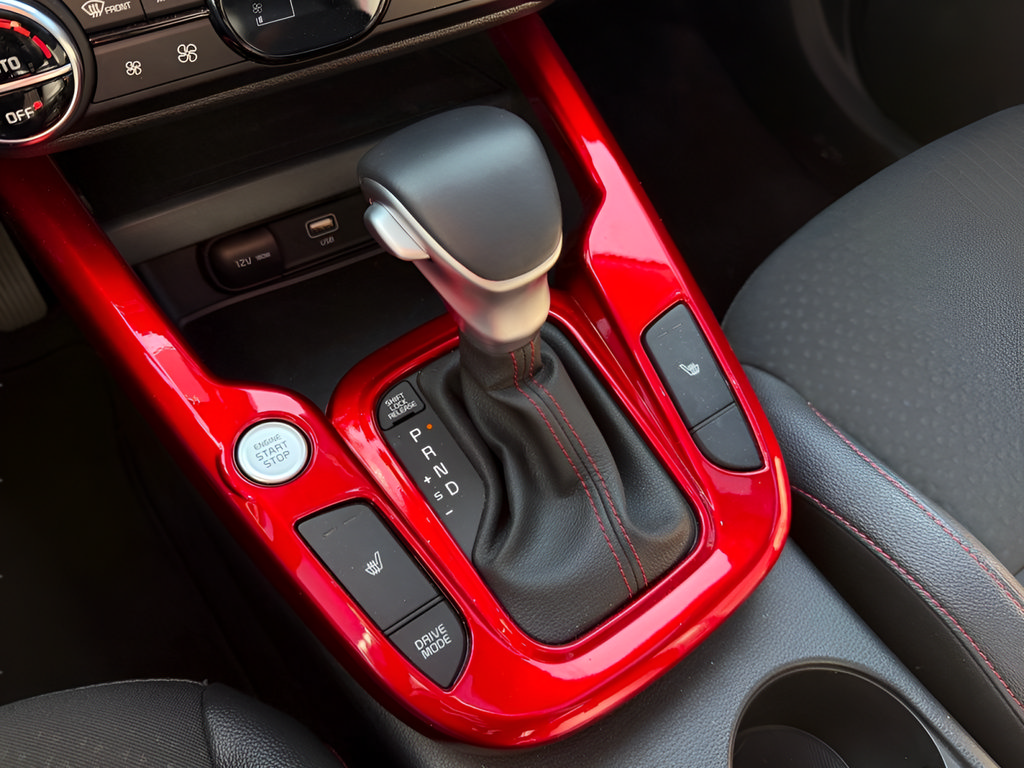 Used 2025 Kia Soul GT-Line w/ GT-Line Technology Package FWD image 31