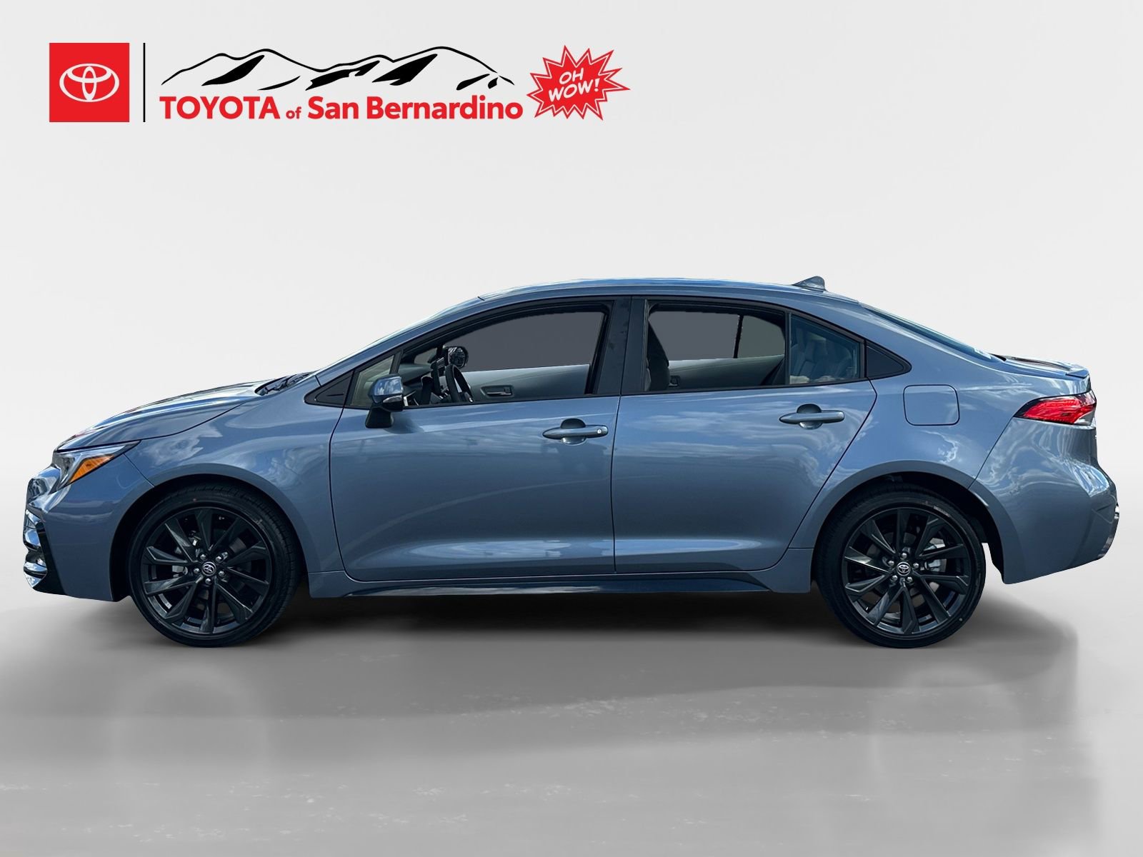 Used 2026 Toyota Corolla SE FWD image 2