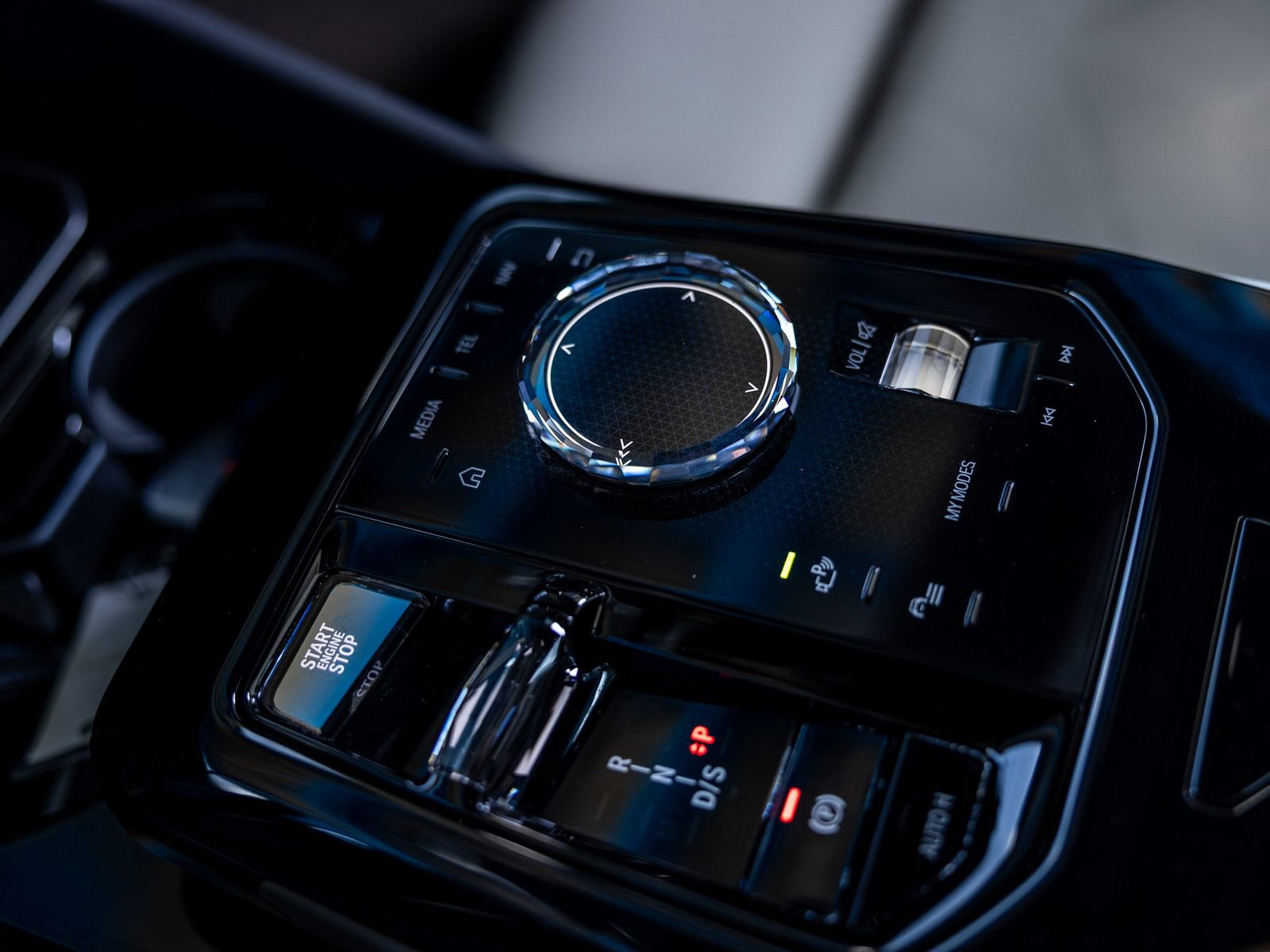 Used 2024 BMW 530i w/ Executive Package image 52