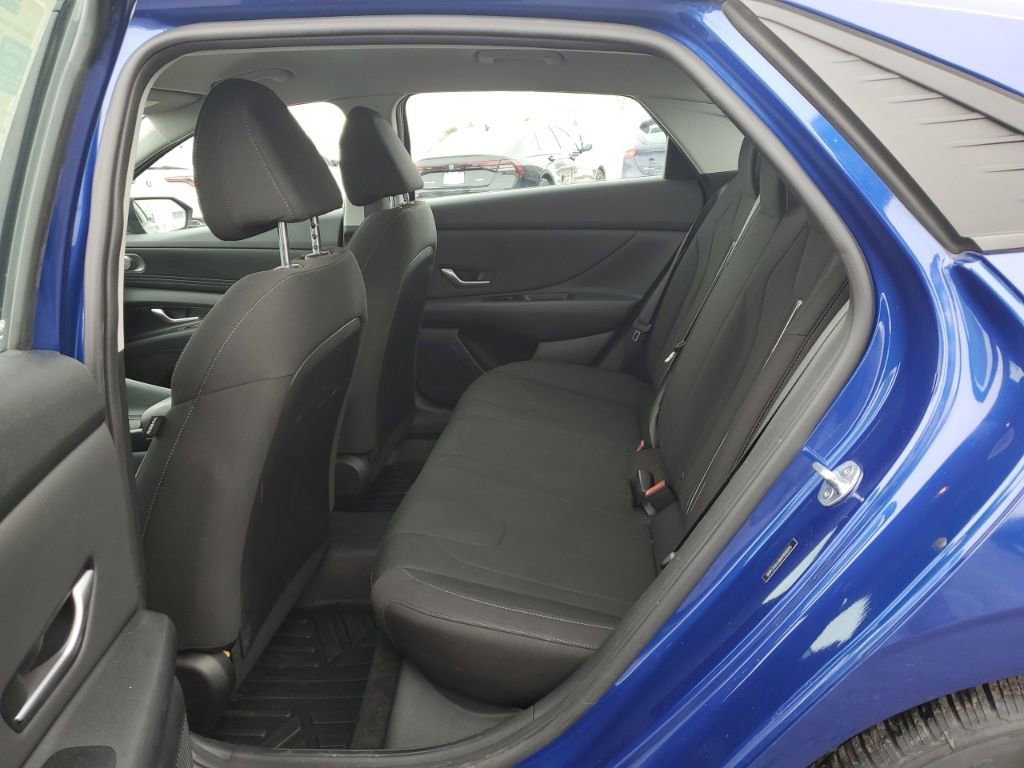 Used 2021 Hyundai Elantra SEL w/ Convenience Package image 30