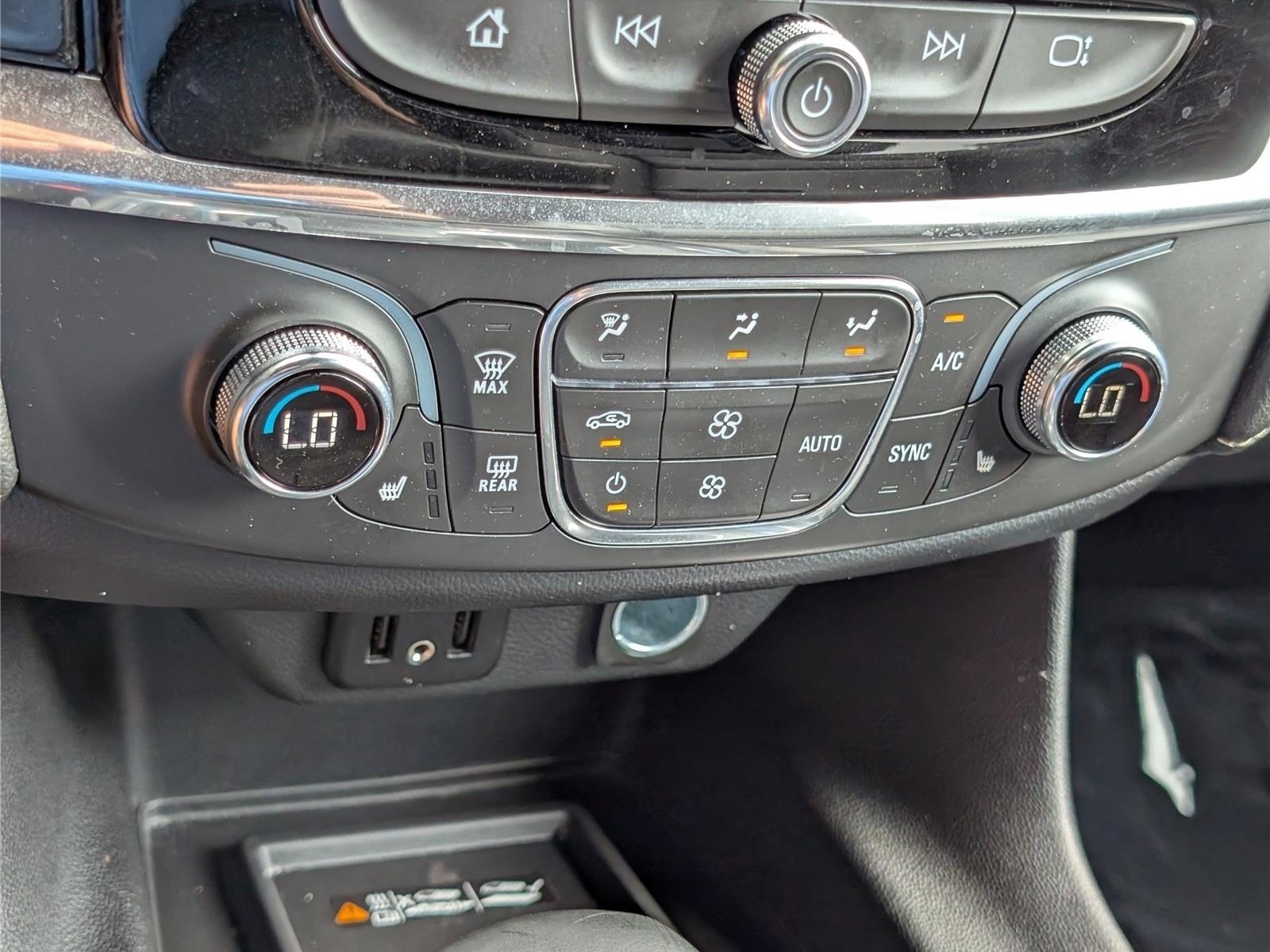 Used 2023 Chevrolet Traverse LT AWD/4WD image 30