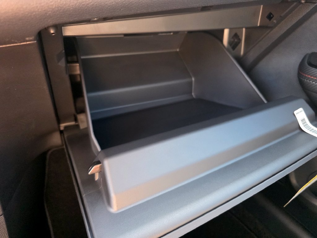 New 2027 Nissan Kicks SR w/ SR Premium Package FWD image 42