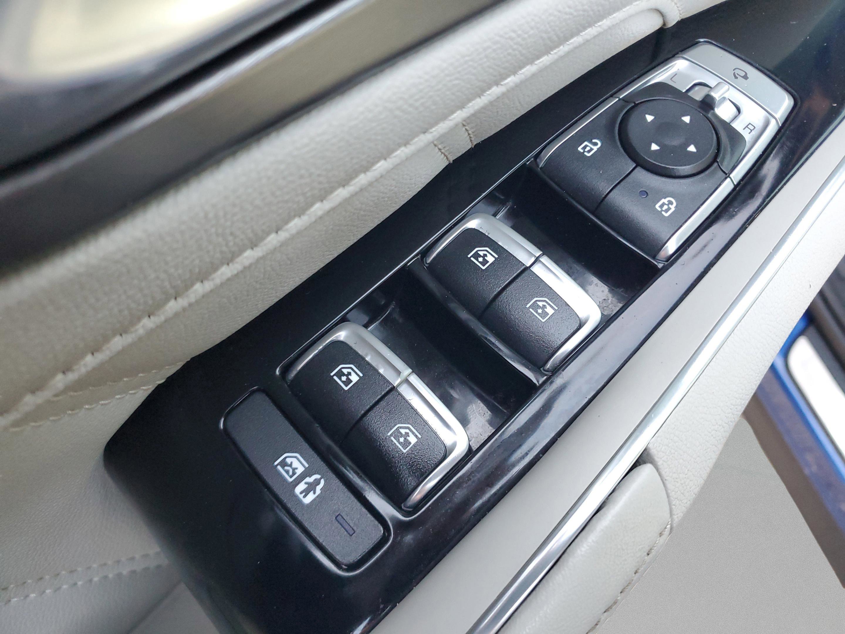 Used 2021 Kia Sorento SX image 14