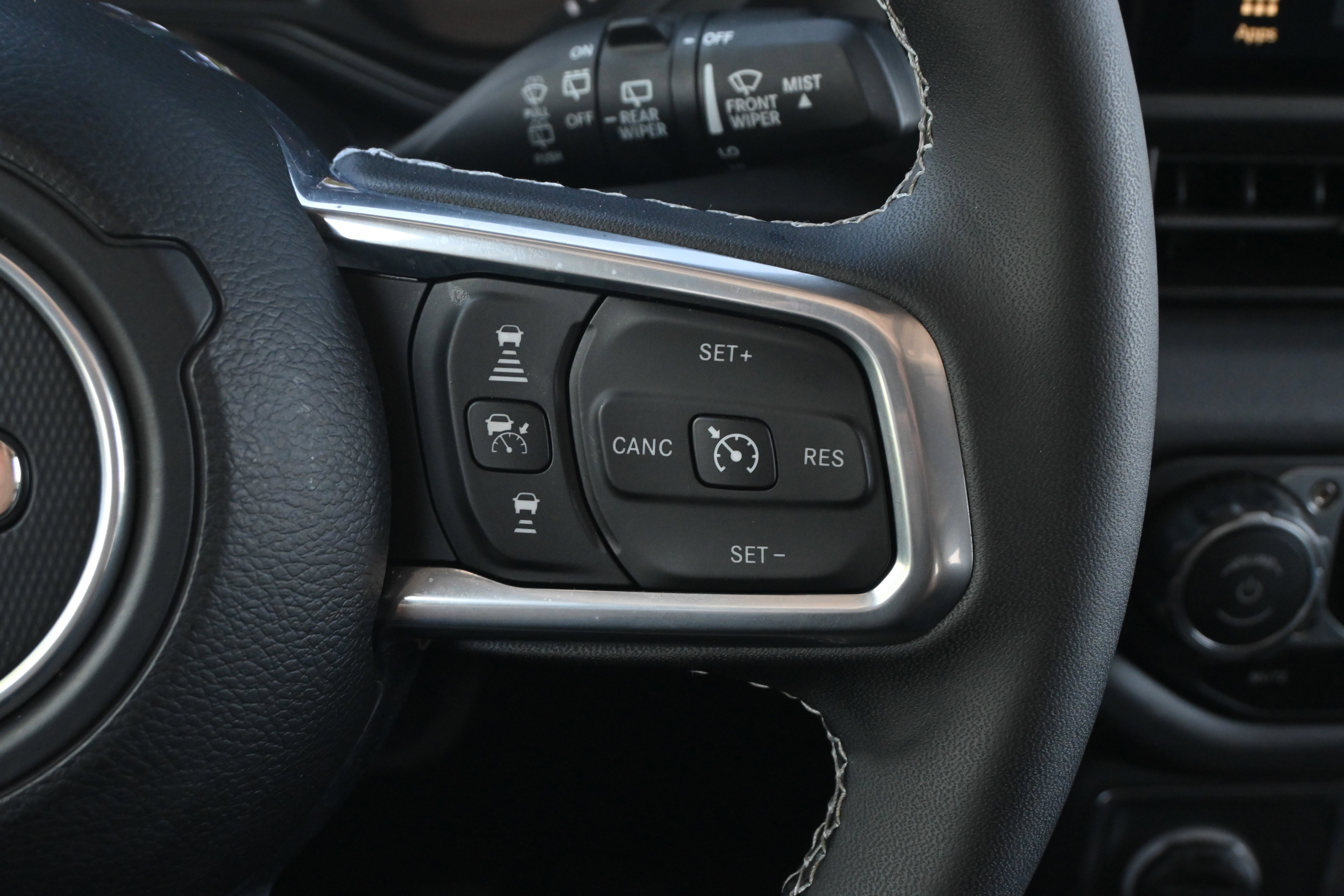 Used 2025 Jeep Wrangler Unlimited Sahara AWD/4WD image 19