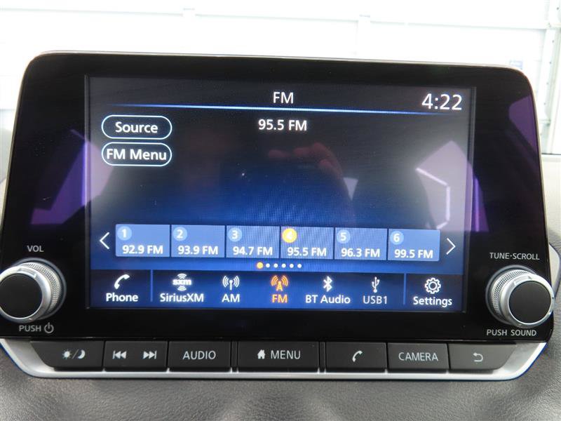 Used 2025 Nissan Sentra SV FWD image 22