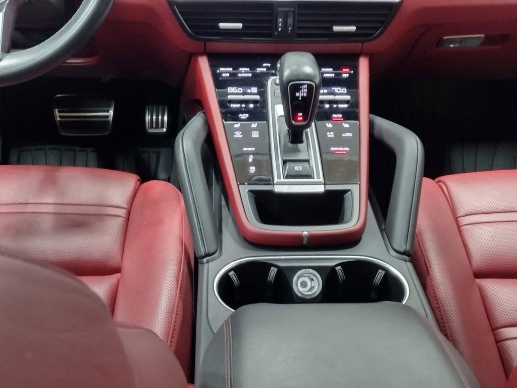 Used 2019 Porsche Cayenne S image 36