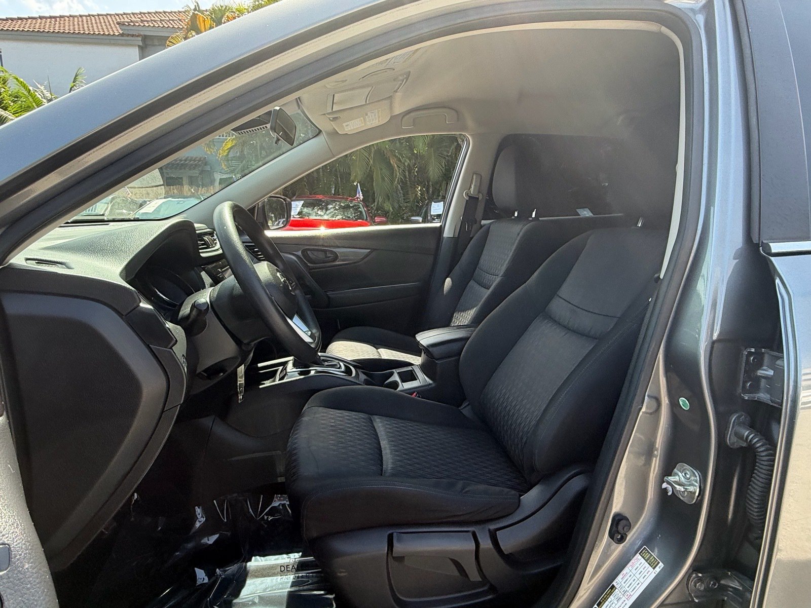 Used 2020 Nissan Rogue S FWD image 9