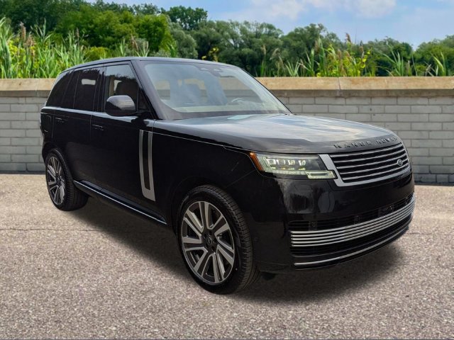 Certified 2025 Land Rover Range Rover SV AWD/4WD image 3