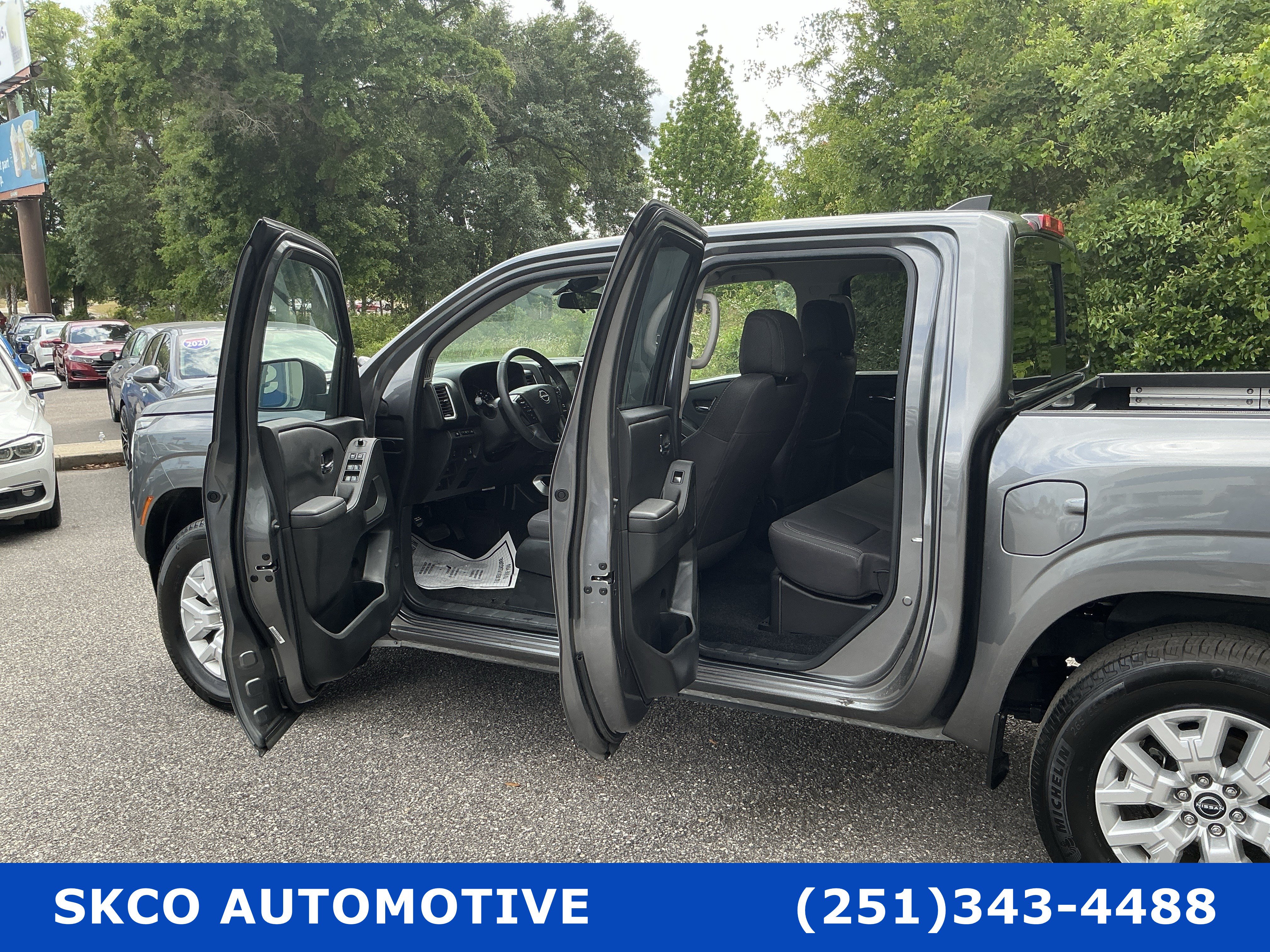 Used 2024 Nissan Frontier SV w/ SV Convenience Package RWD image 28