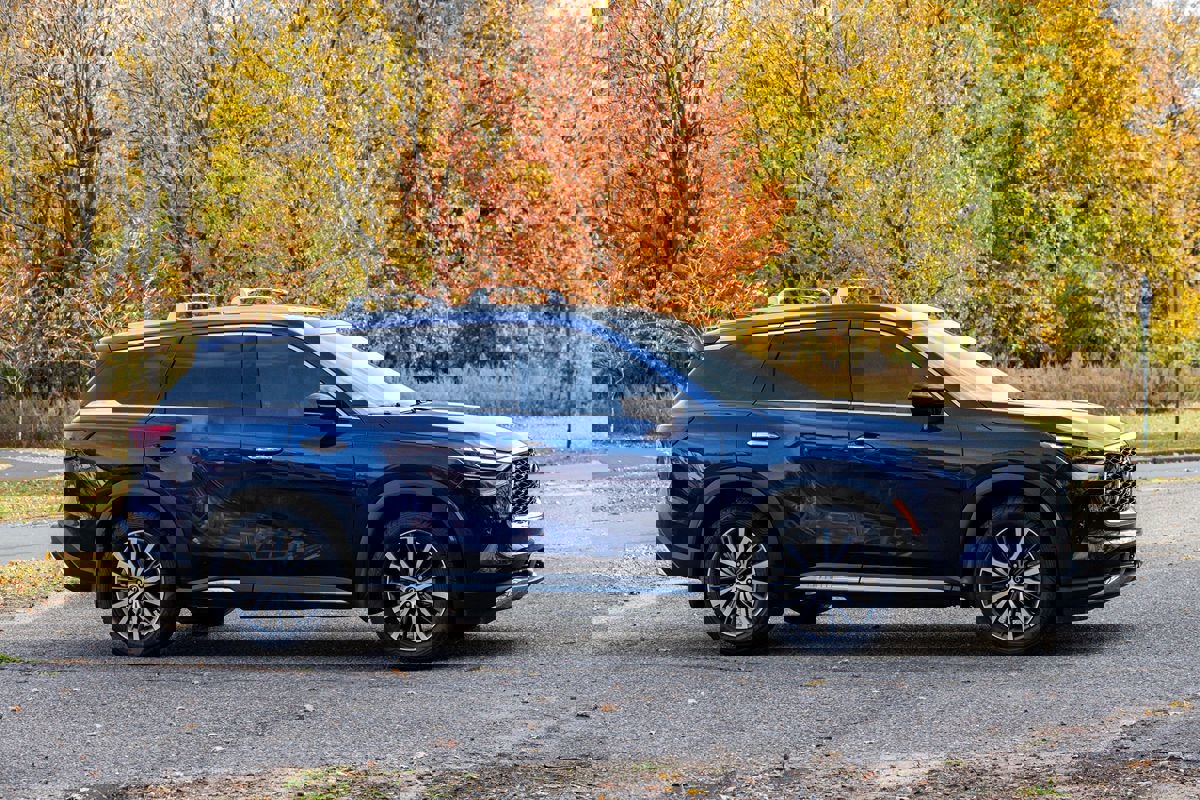 Used 2022 INFINITI QX60 Sensory w/ Cargo Package image 3