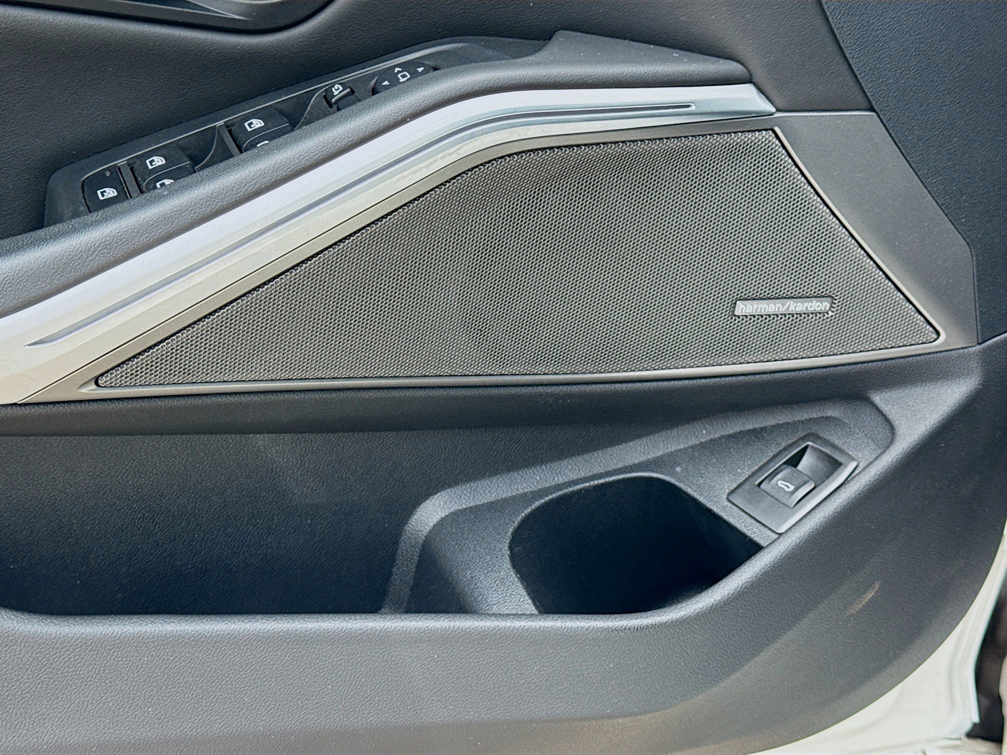 Used 2024 BMW M3 w/ M Carbon Exterior Package image 24