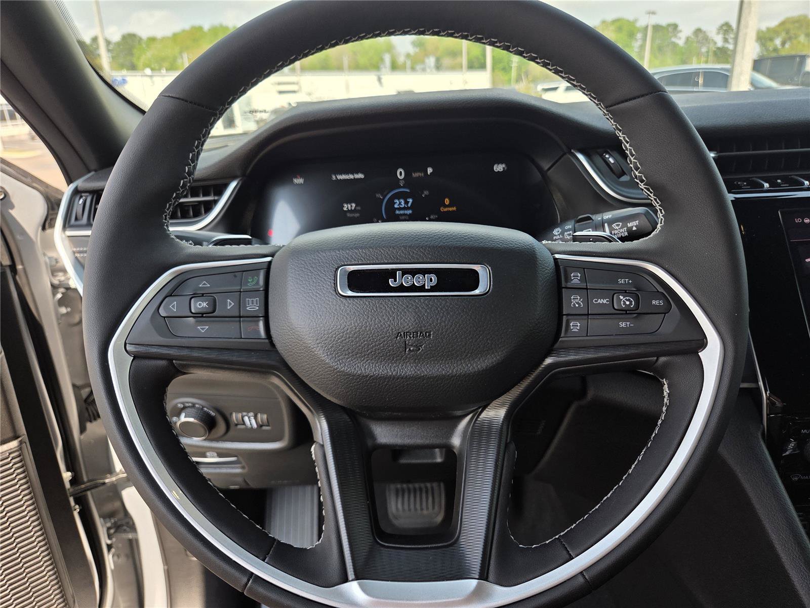 New 2025 Jeep Grand Cherokee Laredo X w/ Luxury Tech Group I RWD image 26