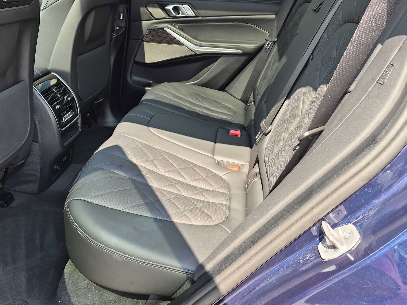 Used 2026 BMW X5 xDrive40i w/ M Sport Package AWD/4WD image 21