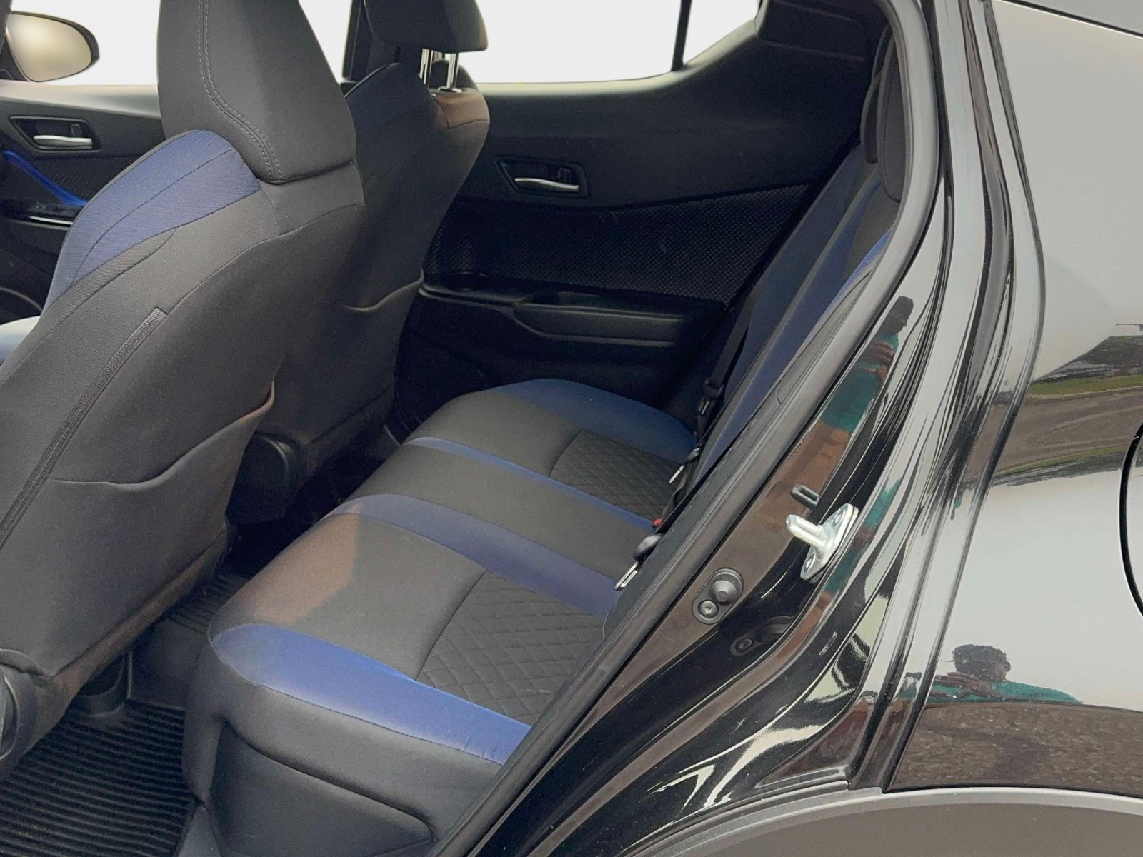 Certified 2020 Toyota C-HR XLE FWD image 17