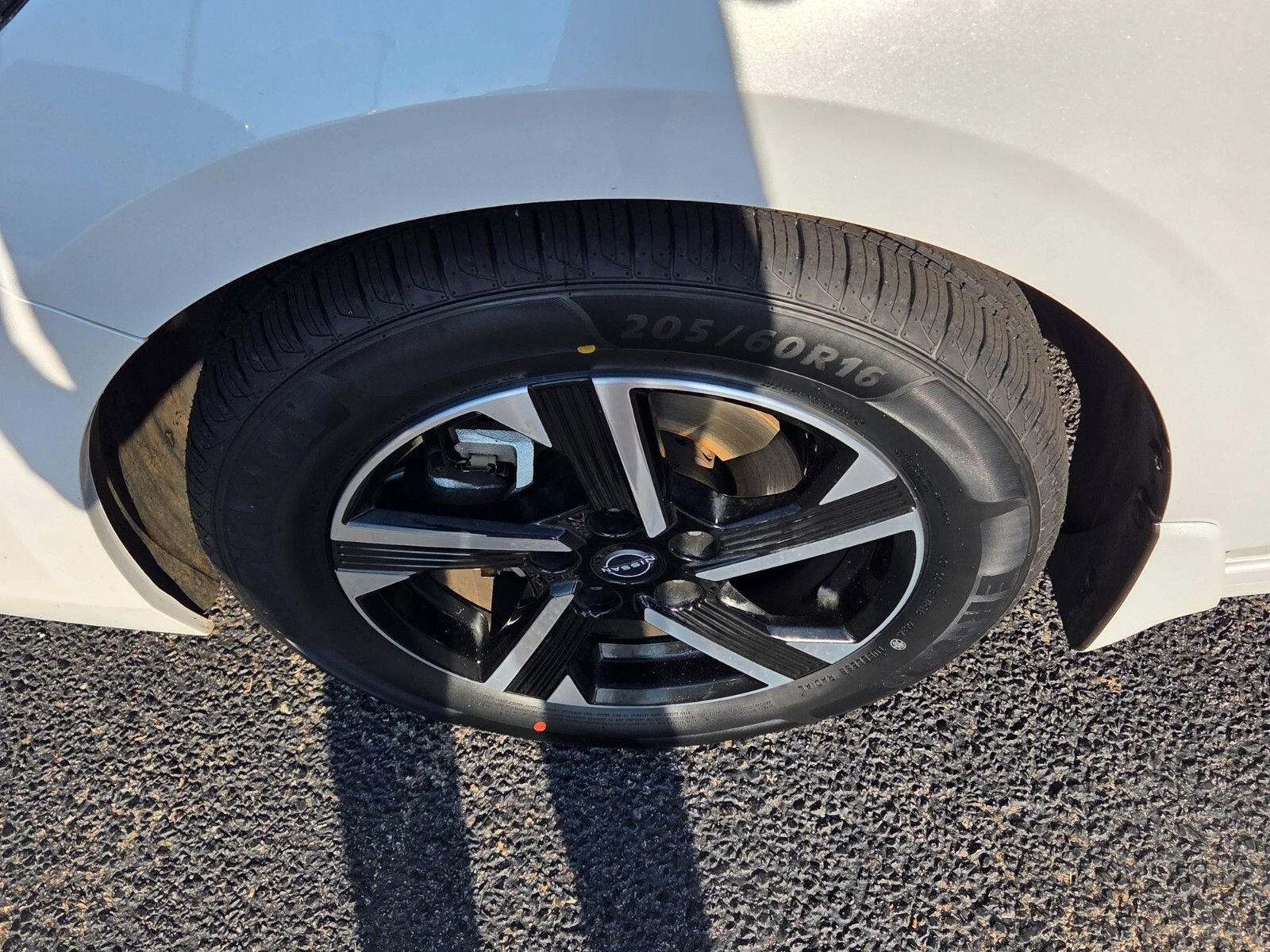 Used 2024 Nissan Sentra SV FWD image 18