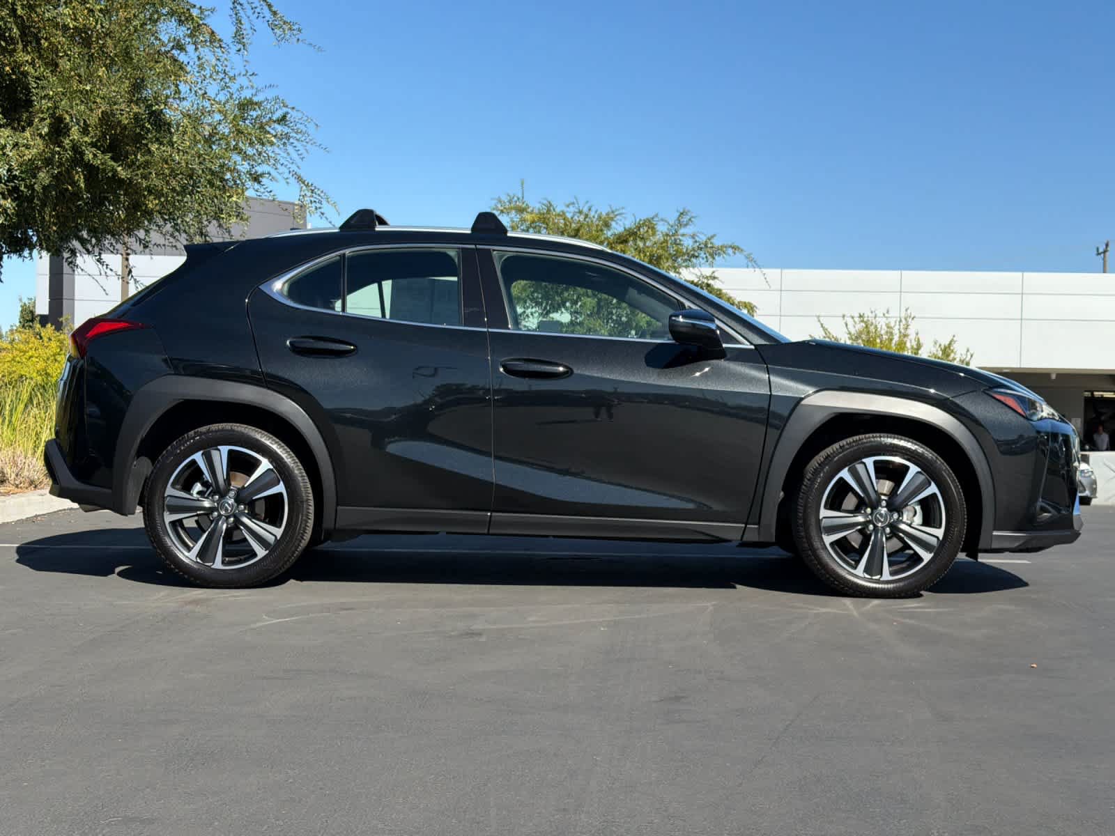 Certified 2025 Lexus UX 300h FWD w/ Accessory Package (Z2) image 6