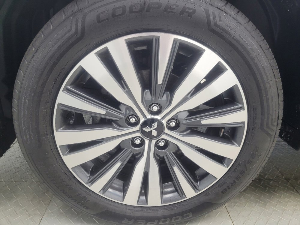 Used 2020 Mitsubishi Outlander SEL AWD/4WD image 31