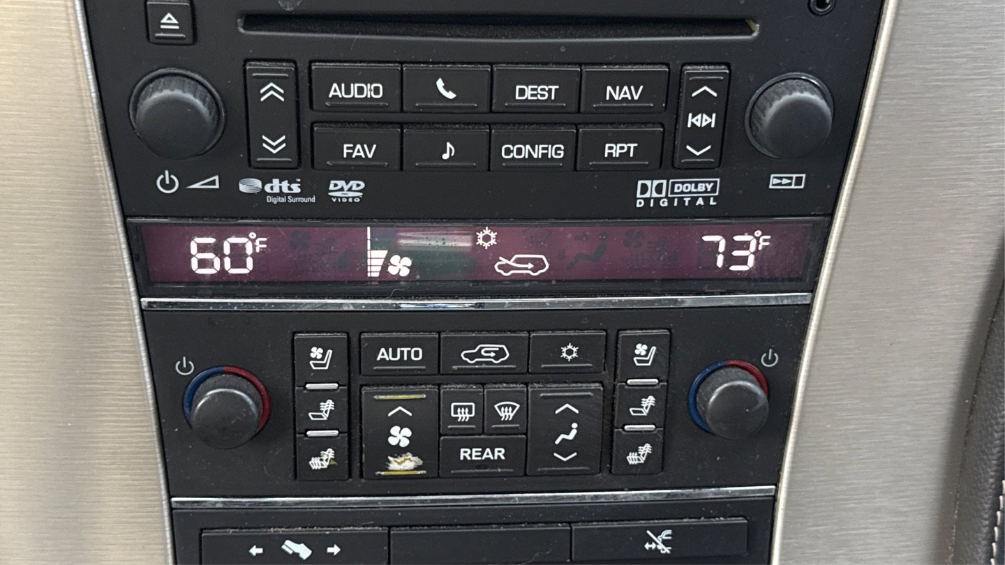 Used 2013 Cadillac Escalade Platinum AWD/4WD image 32