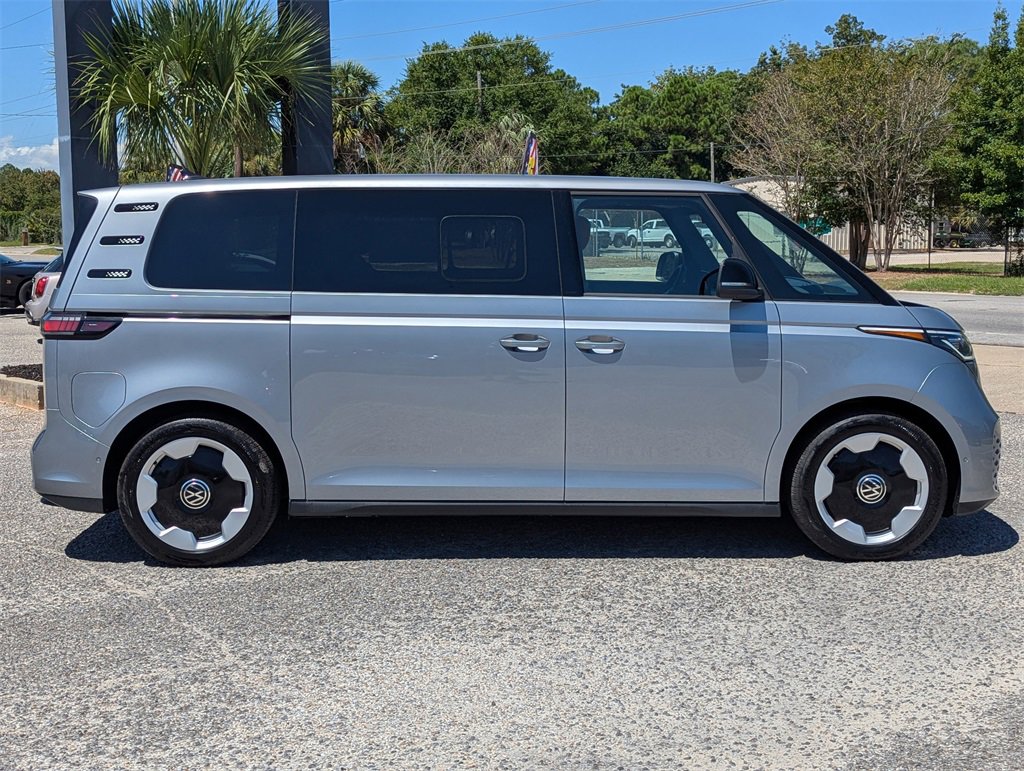 New 2025 Volkswagen ID. Buzz Pro S Plus image 8