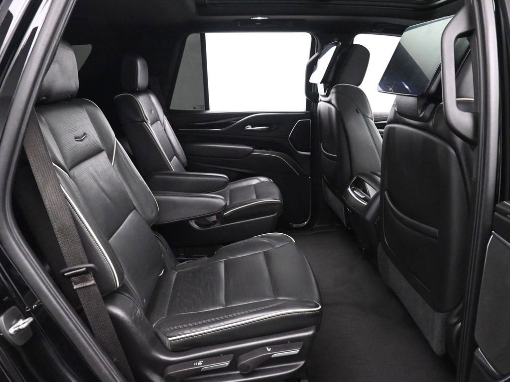 Used 2021 Cadillac Escalade Sport w/ LPO, Illumination Package image 18