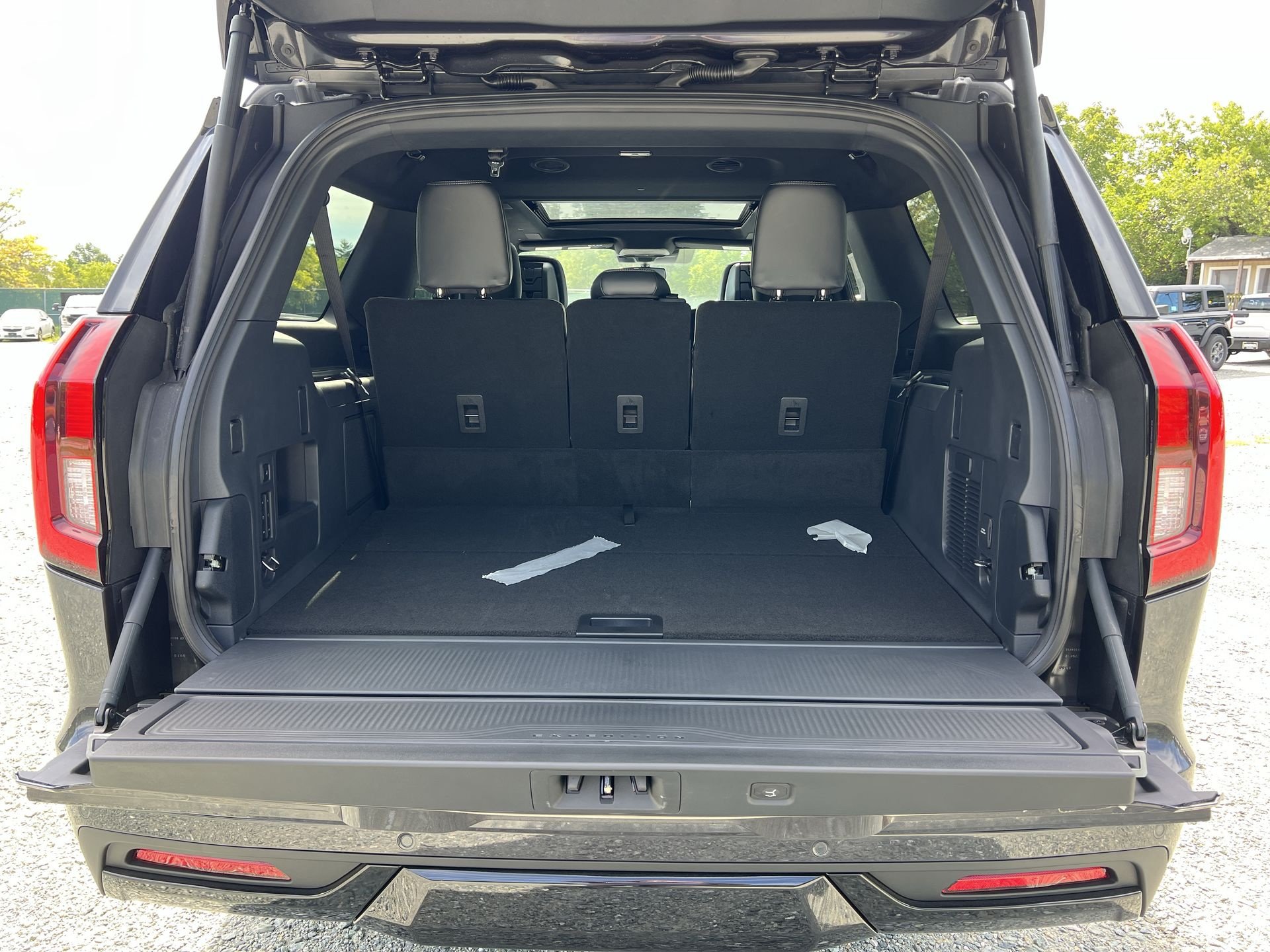 New 2027 Ford Expedition Max Platinum w/ Stealth Performance Package AWD/4WD image 27