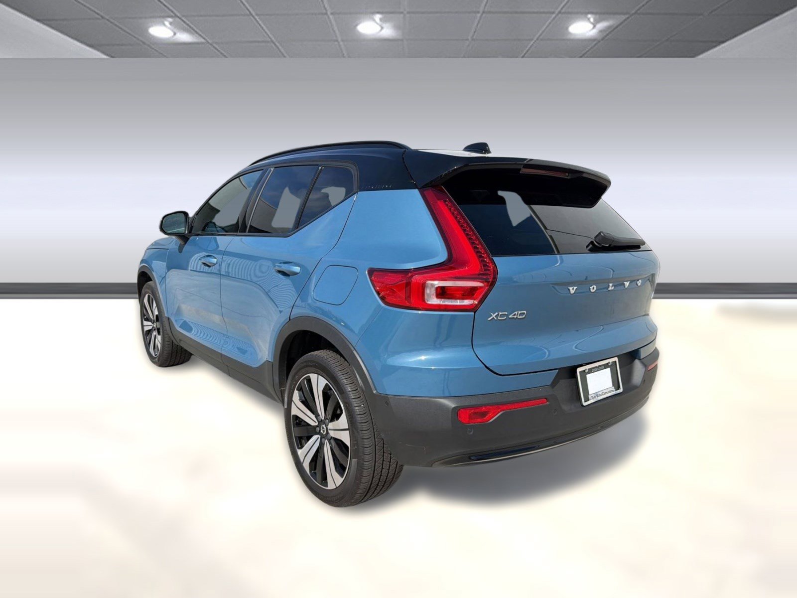 Used 2023 Polestar Polestar 2 Long Range Dual Motor w/ Pilot Pack image 3