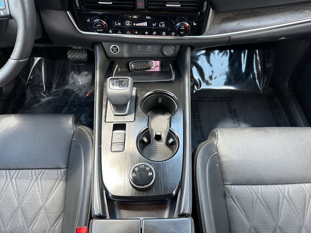 Used 2023 Nissan Rogue Platinum w/ Platinum Premium Package AWD/4WD image 11