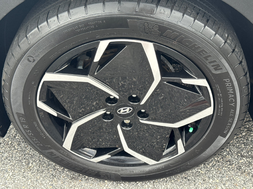 Certified 2024 Hyundai Ioniq 5 SEL RWD image 13