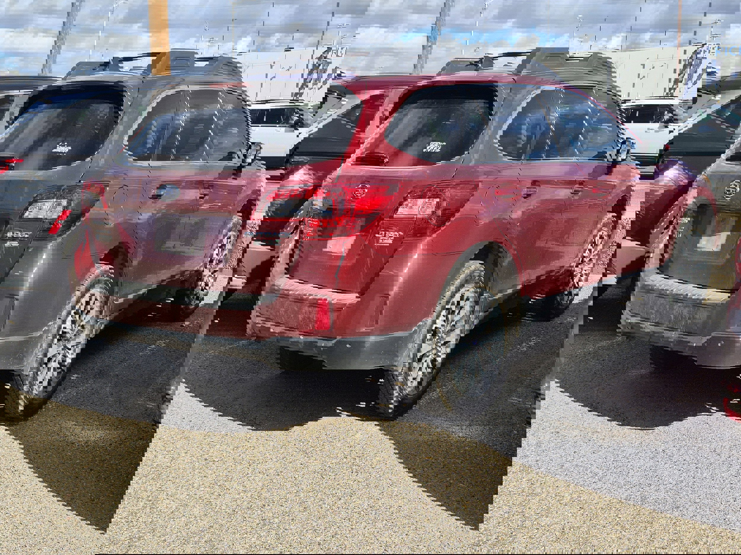 Used 2017 Subaru Outback 2.5i Limited image 28