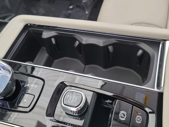 New 2026 Volvo XC90 B6 Ultra w/ Lounge Package AWD/4WD image 25