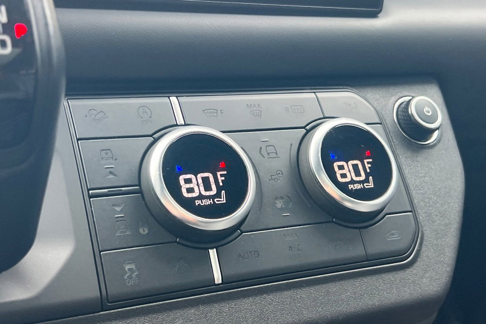 Certified 2023 Land Rover Defender 130 X image 23