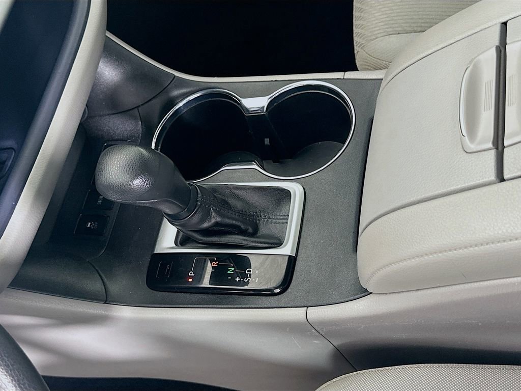 Used 2019 Toyota Highlander LE image 16