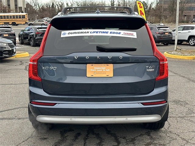 Used 2022 Volvo XC90 T6 Momentum image 3