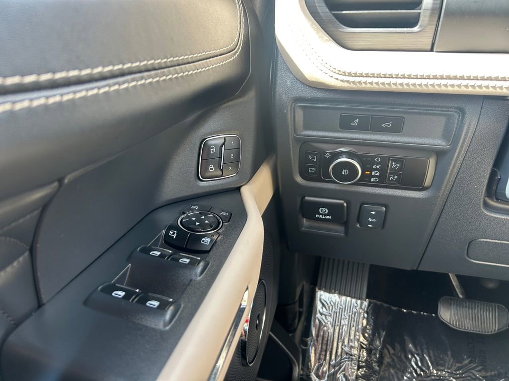 Used 2023 Ford Expedition Max Platinum image 19