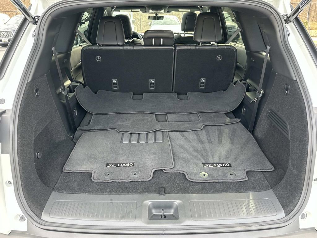 Certified 2025 INFINITI QX60 Luxe w/ Black Edition image 34