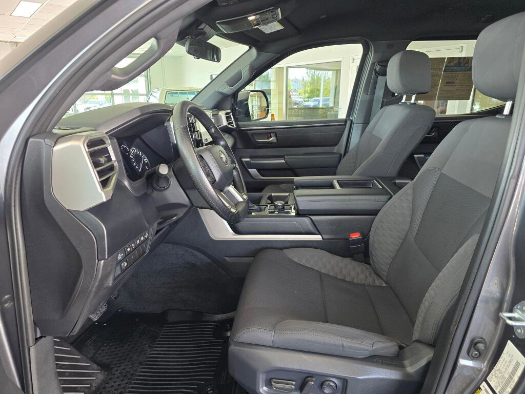 Used 2025 Toyota Tundra SR5 w/ SR5 Convenience Package AWD/4WD image 20