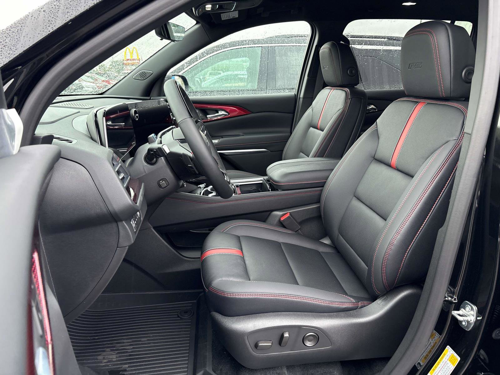 New 2026 Chevrolet Traverse RS w/ LPO, Floor Liner Package image 9