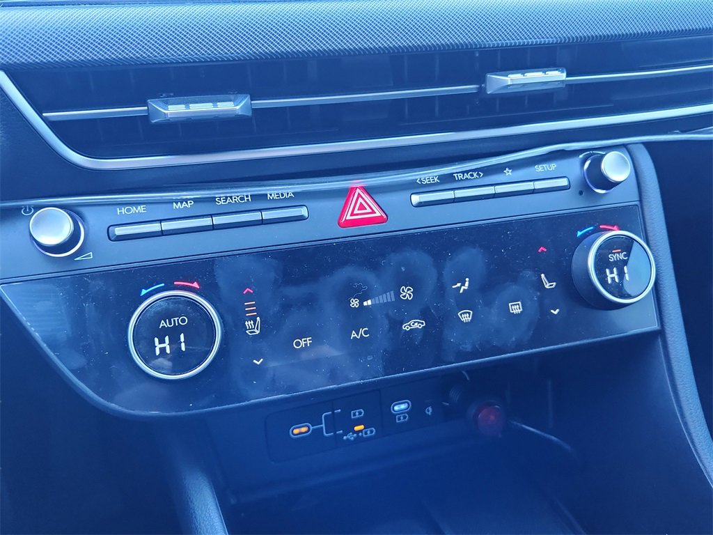 Certified 2024 Hyundai Sonata SEL w/ Convenience Package image 30