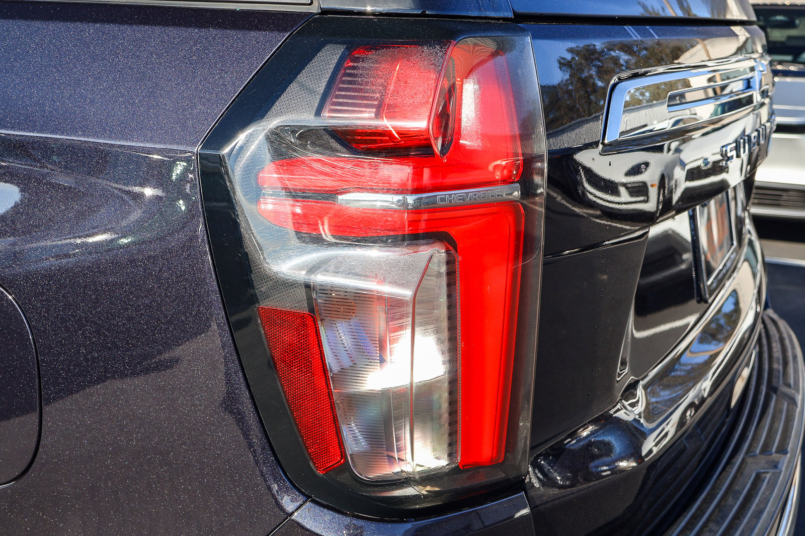 Used 2024 Chevrolet Suburban LT image 27