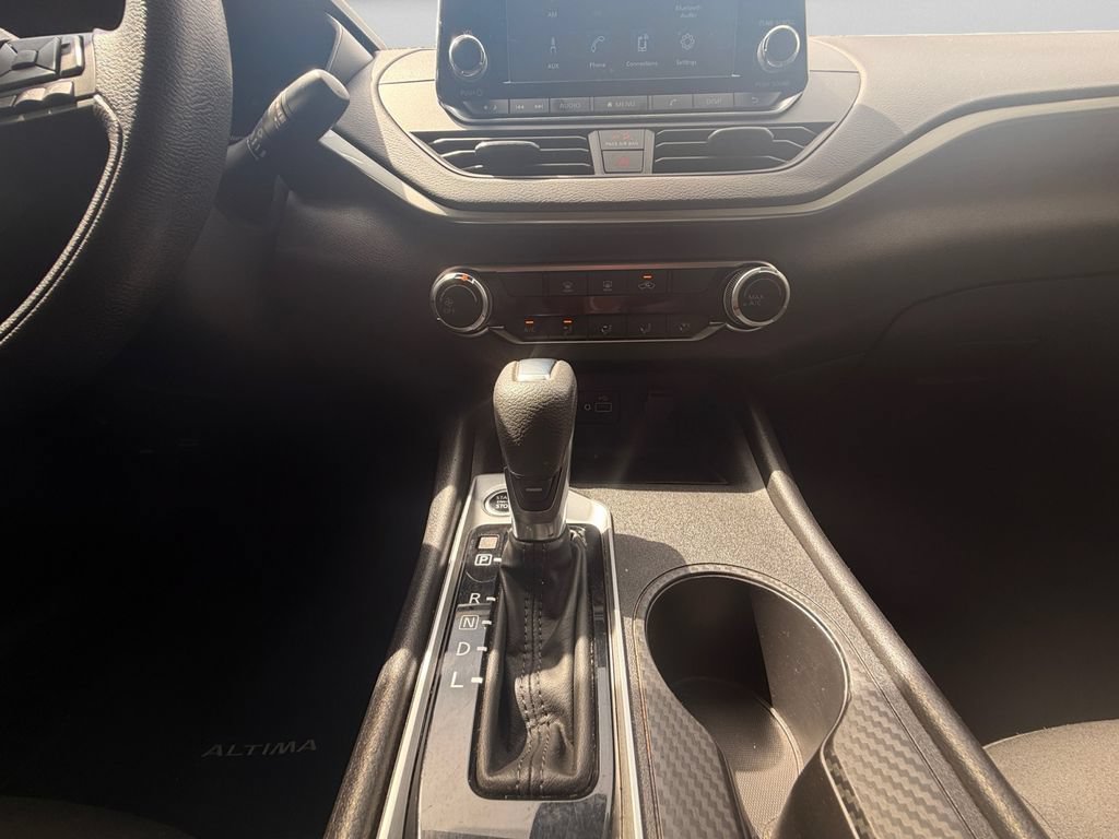 Used 2024 Nissan Altima 2.5 S FWD image 11